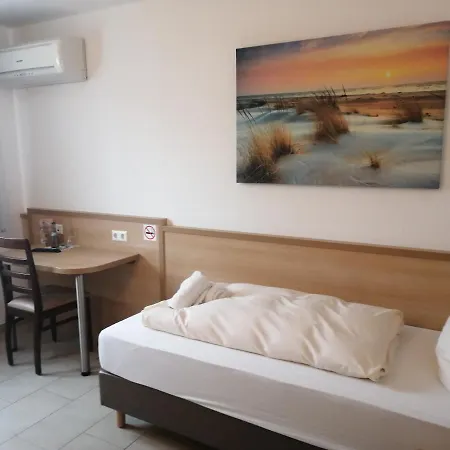 ホテル Hotel-restaurant Zum Baeumle Süßen