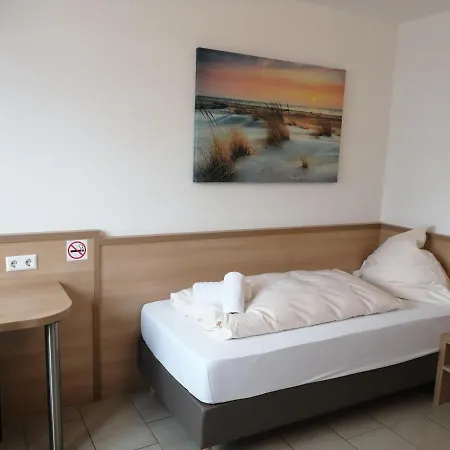 ホテル Hotel-restaurant Zum Baeumle Süßen