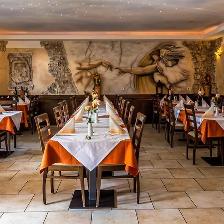 Hotel-restaurant Zum Baeumle 2* Süßen