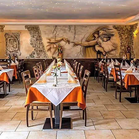 ホテル Hotel-restaurant Zum Baeumle Süßen