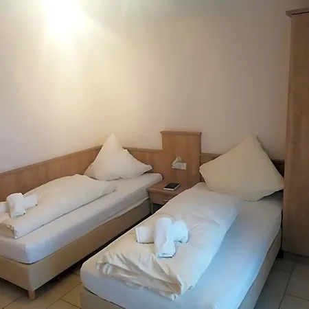 ホテル Hotel-restaurant Zum Baeumle 2*